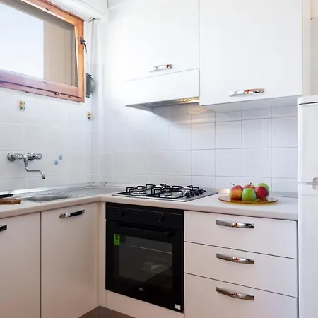 Clara 12 Apartment Follonica
