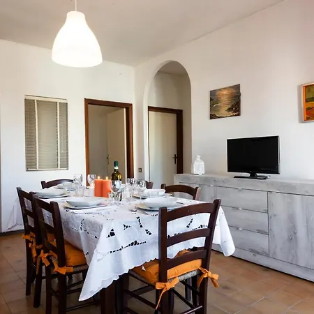 Clara 12 Apartment Follonica